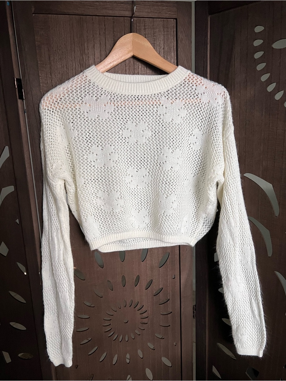 Say What White Open Knit Cropped Floral Crewneck Long Sleeve Sweater boho Size M